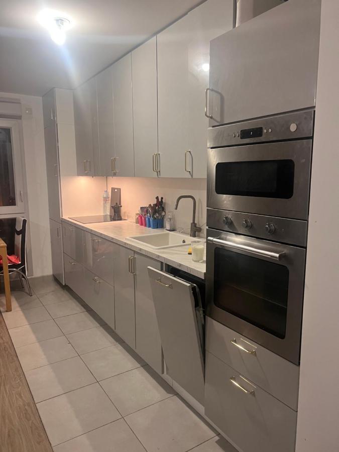 Chambre Privee Dans Un Appartement A 37 Min De Champs Elysees Sartrouville Exterior foto