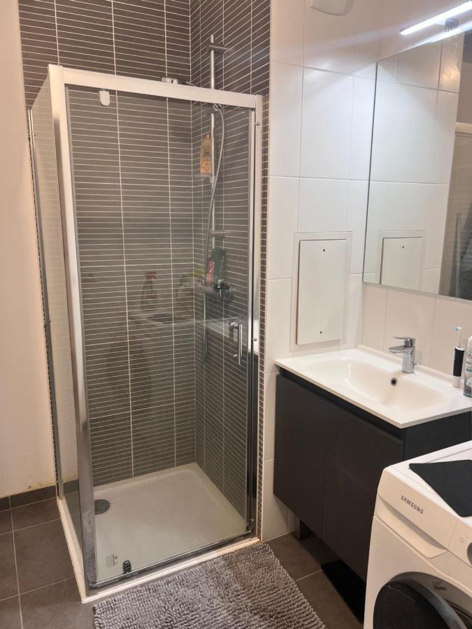 Chambre Privee Dans Un Appartement A 37 Min De Champs Elysees Sartrouville Exterior foto